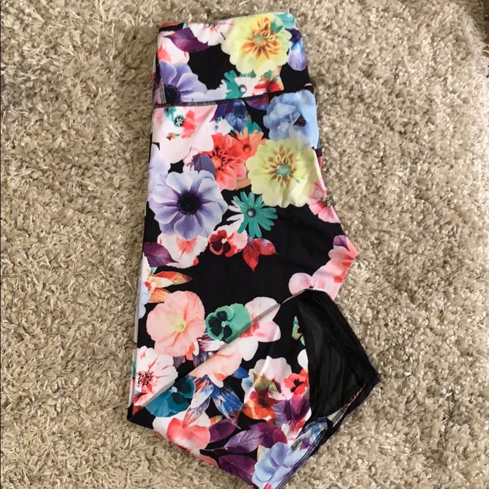 Old Navy Active Multicolored Floral Leggings